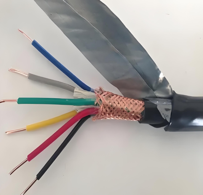 特種電線電纜的用途特殊，使用場(chǎng)合特殊.jpg