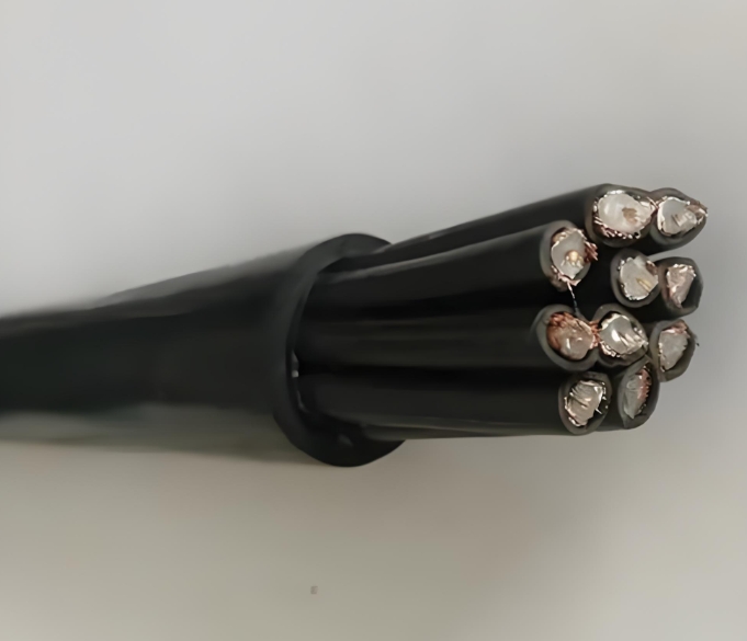 電纜應具有良好的絕緣性能，以防止漏電和觸電事故.jpg